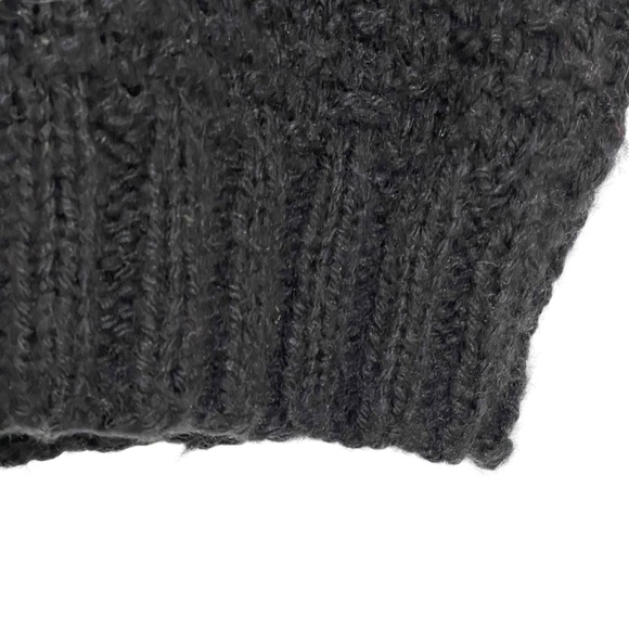 5 for $25!! Adorable Vintage Black/White Sweater Vest - Picture 4 of 7